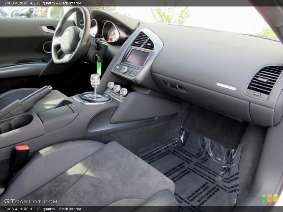 Black Interior Dashboard for the 2008 Audi R8 4.2 FSI quattro #63172285