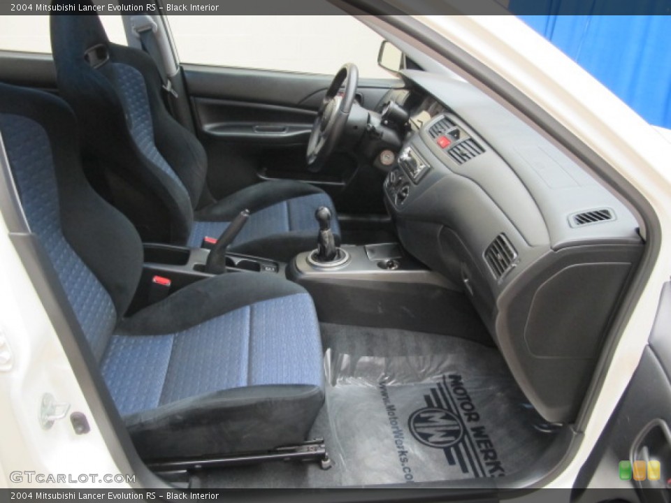 Black Interior Photo for the 2004 Mitsubishi Lancer Evolution RS #63180552