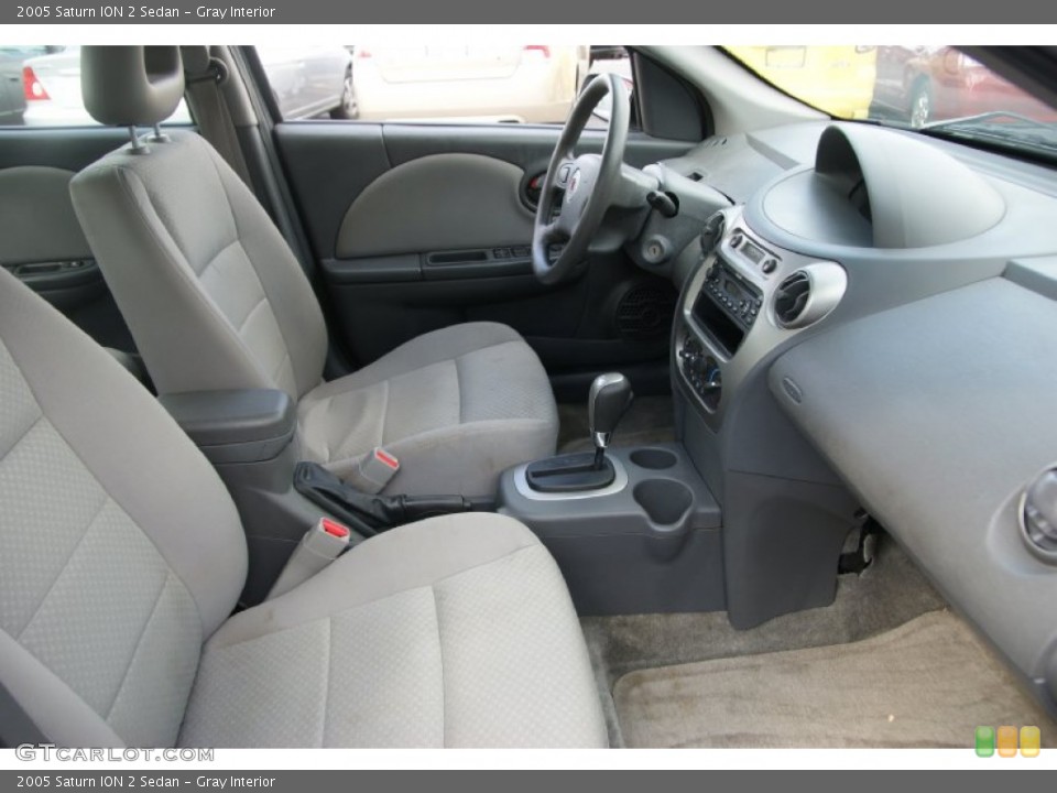 Gray Interior Photo for the 2005 Saturn ION 2 Sedan #63218016