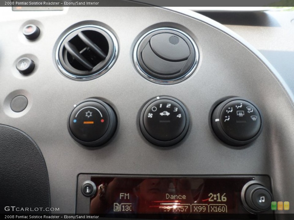 Ebony/Sand Interior Controls for the 2008 Pontiac Solstice Roadster #63225310