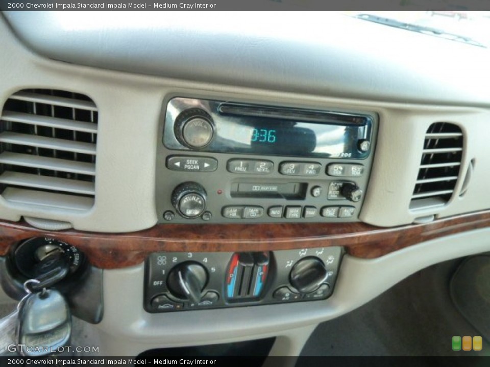 Medium Gray Interior Controls for the 2000 Chevrolet Impala  #63244510