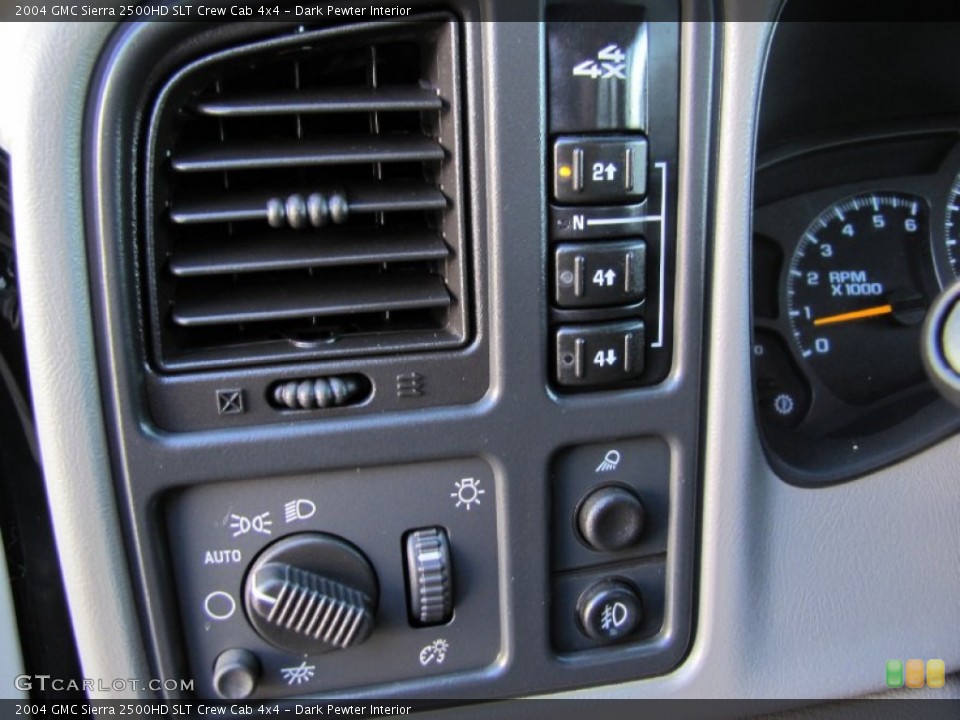 Dark Pewter Interior Controls for the 2004 GMC Sierra 2500HD SLT Crew Cab 4x4 #63252202