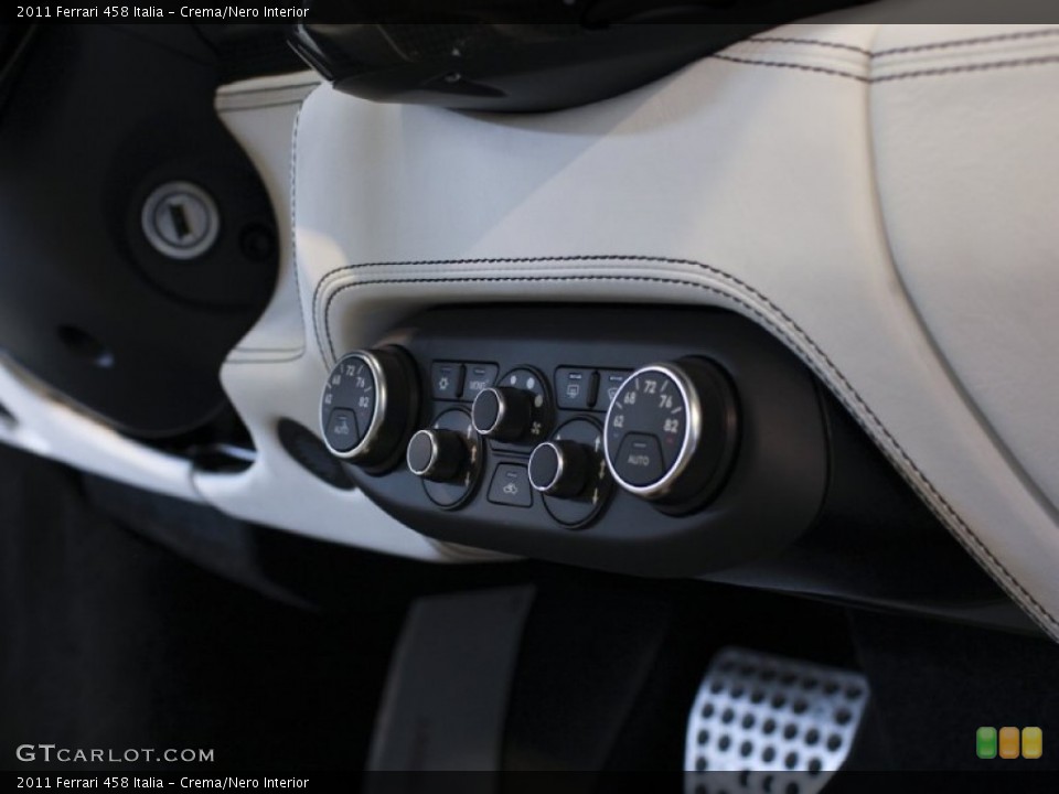 Crema/Nero Interior Controls for the 2011 Ferrari 458 Italia #63253222