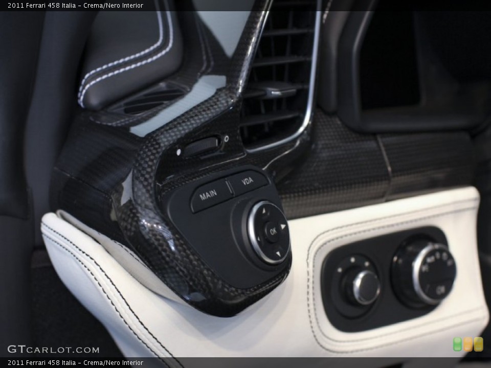 Crema/Nero Interior Controls for the 2011 Ferrari 458 Italia #63253315