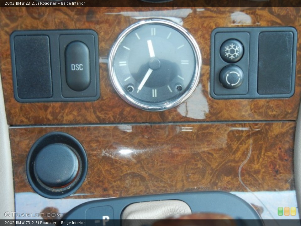 Beige Interior Controls for the 2002 BMW Z3 2.5i Roadster #63260433