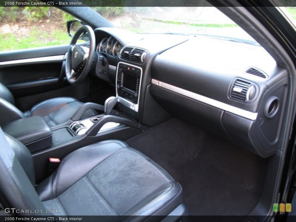 Black Interior Dashboard for the 2008 Porsche Cayenne GTS #63265467