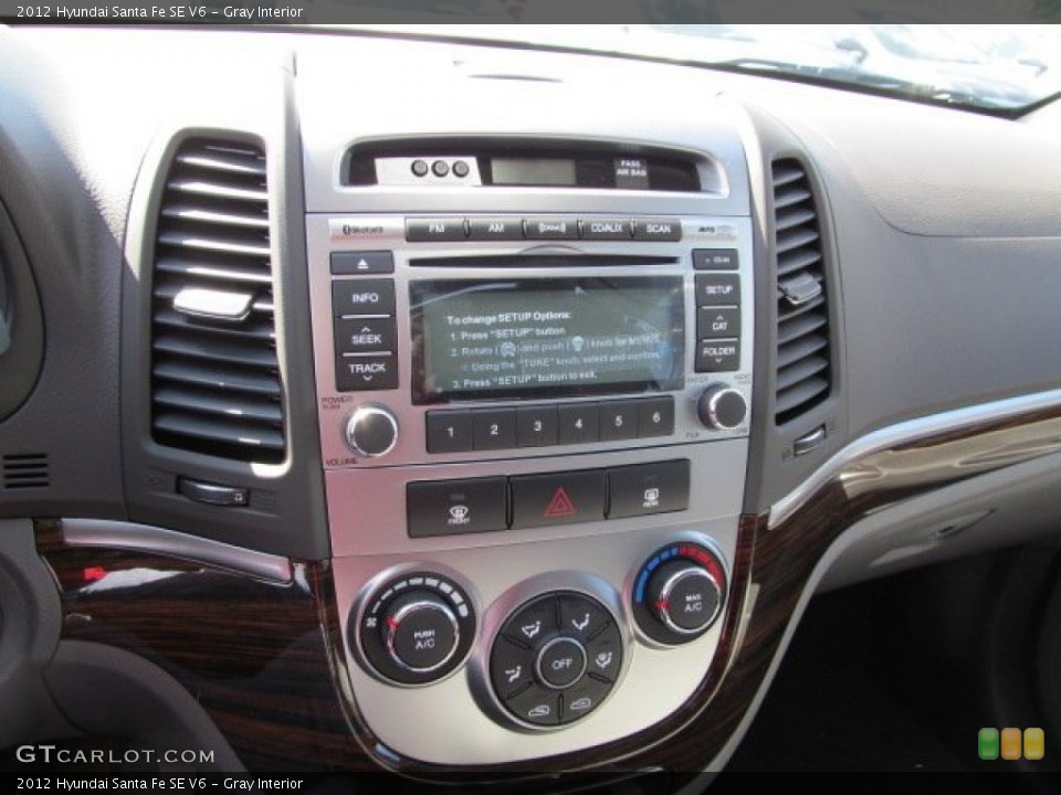 Gray Interior Controls for the 2012 Hyundai Santa Fe SE V6 #63298597