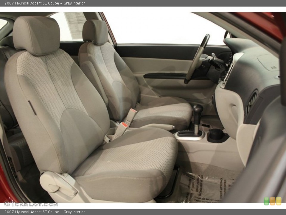 Gray Interior Photo for the 2007 Hyundai Accent SE Coupe #63313880