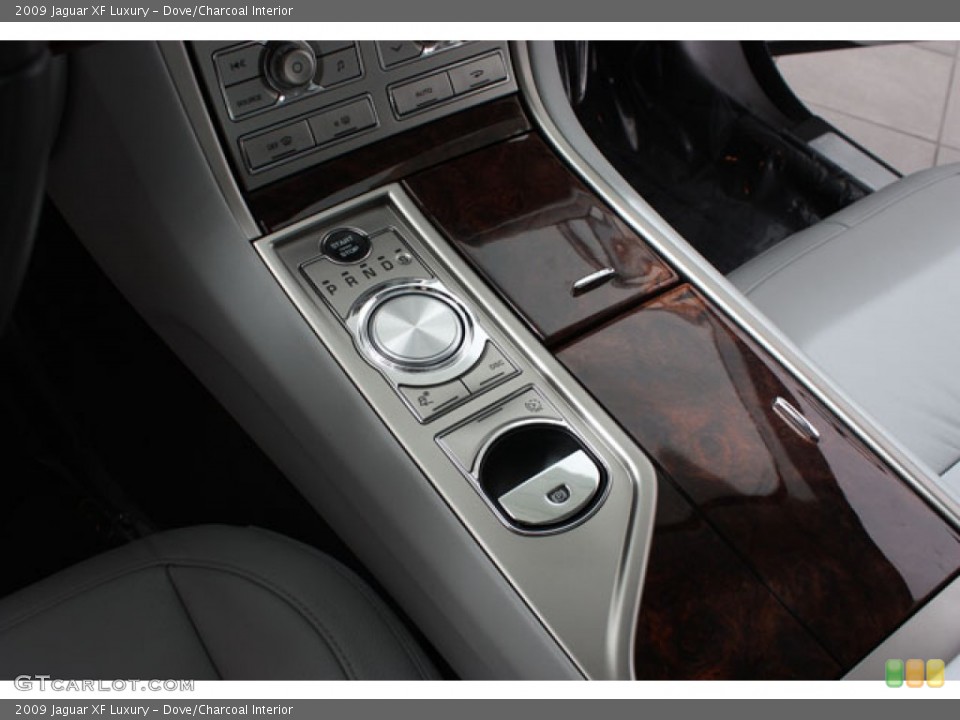 Dove/Charcoal Interior Controls for the 2009 Jaguar XF Luxury #63354124