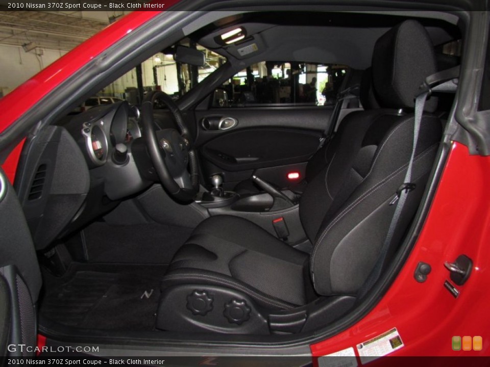 Black Cloth Interior Photo for the 2010 Nissan 370Z Sport Coupe #63356567