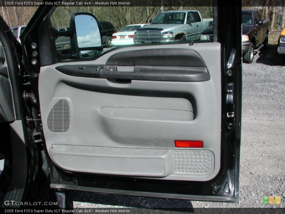 Medium Flint Interior Door Panel for the 2005 Ford F350 Super Duty XLT Regular Cab 4x4 #63409118