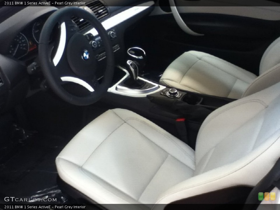 Pearl Grey 2011 BMW 1 Series Interiors