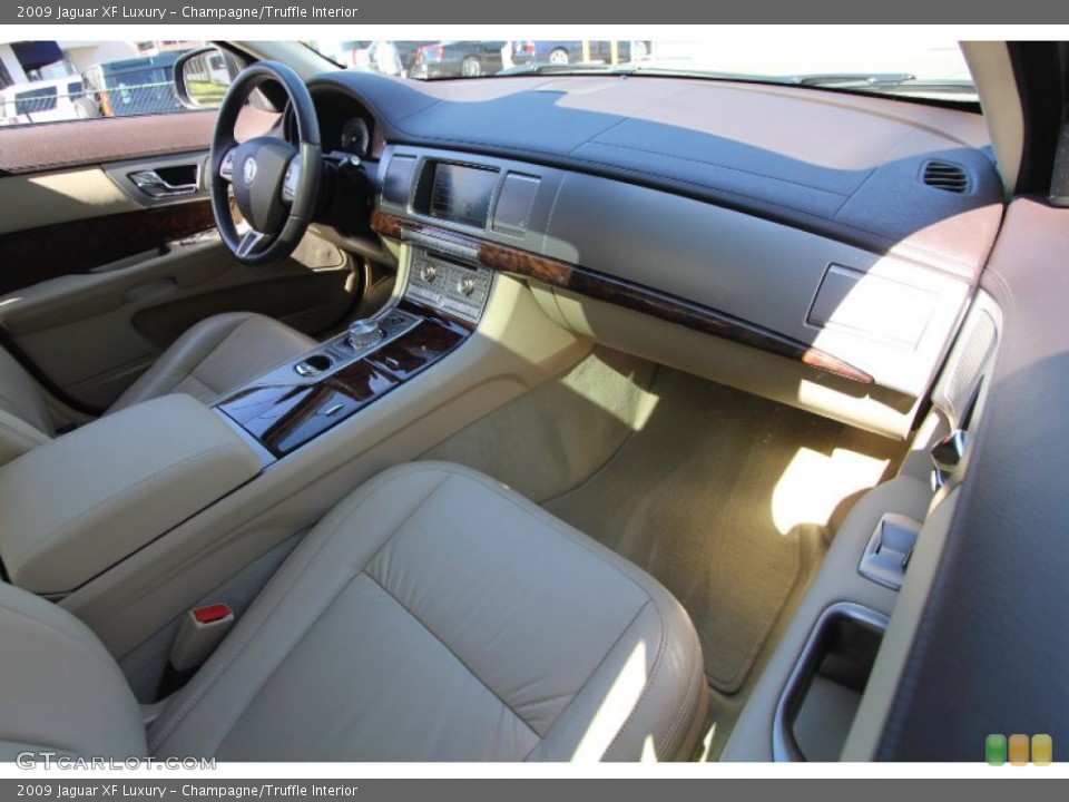 Champagne/Truffle Interior Dashboard for the 2009 Jaguar XF Luxury #63410660