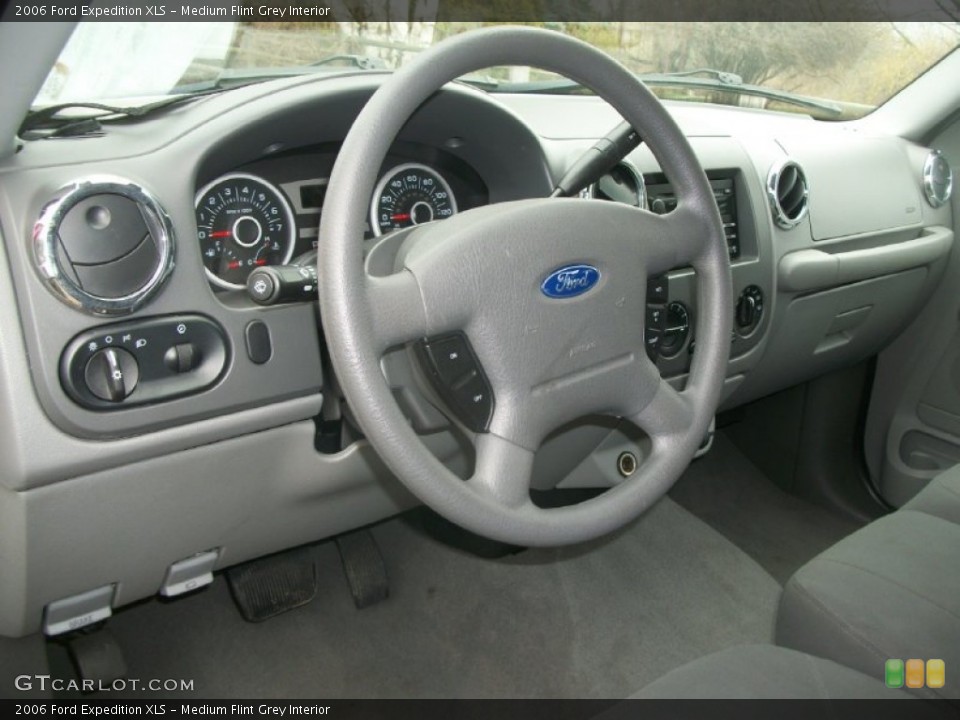 Medium Flint Grey Interior Steering Wheel for the 2006 Ford Expedition XLS #63417625