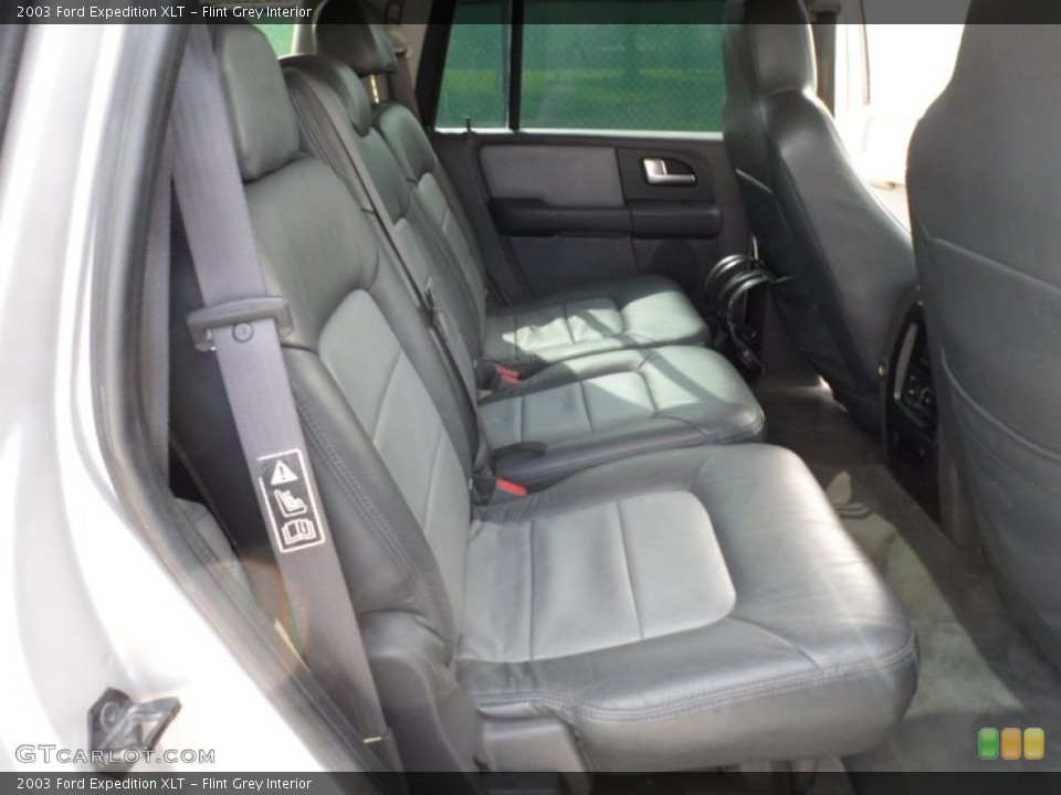 Flint Grey Interior Photo for the 2003 Ford Expedition XLT #63430736