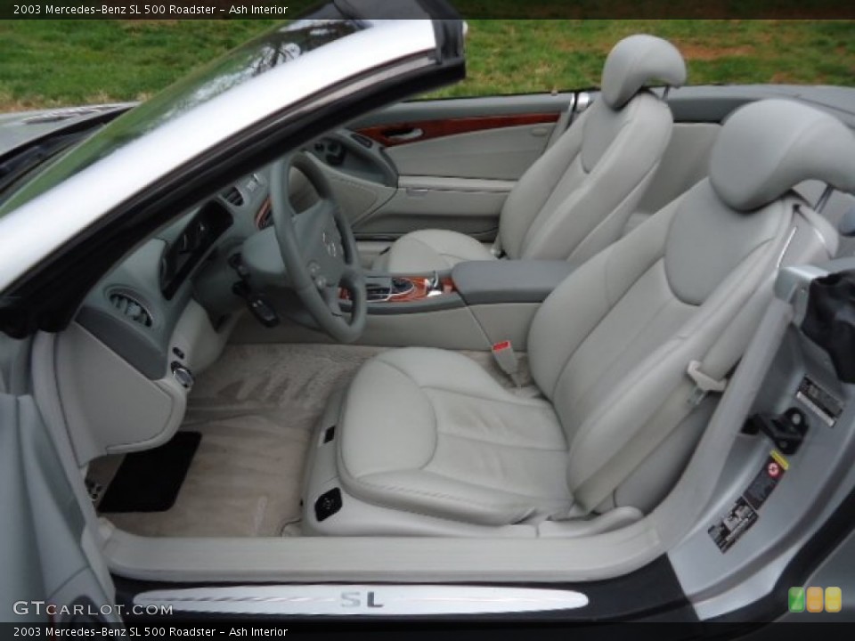 Ash Interior Photo for the 2003 Mercedes-Benz SL 500 Roadster #63441992