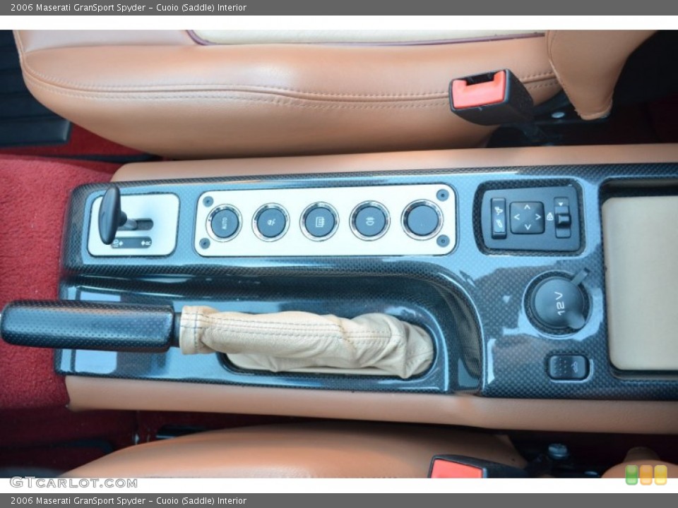 Cuoio (Saddle) Interior Controls for the 2006 Maserati GranSport Spyder #63447359