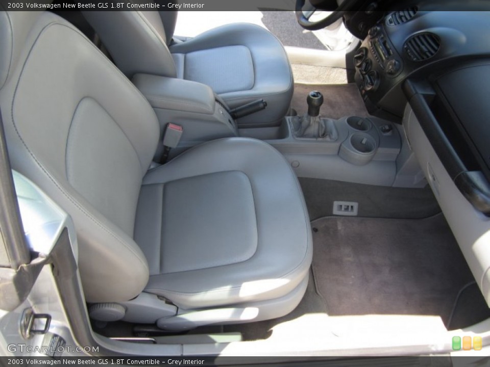 Grey Interior Photo for the 2003 Volkswagen New Beetle GLS 1.8T Convertible #63457152