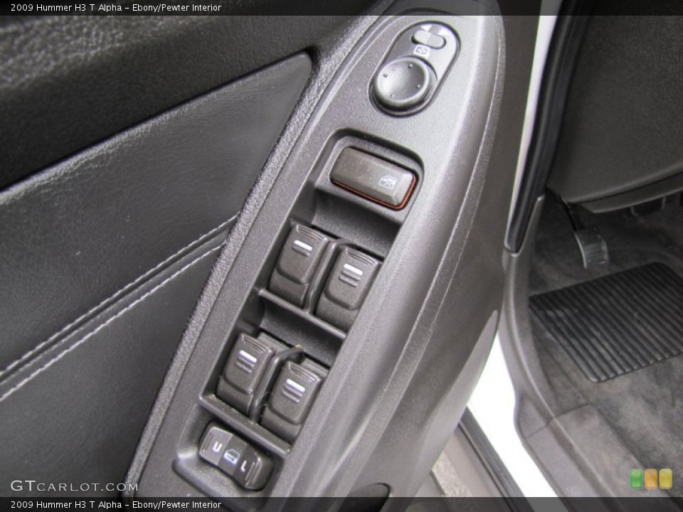 Ebony/Pewter Interior Controls for the 2009 Hummer H3 T Alpha #63462751