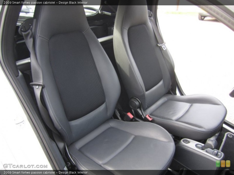 Design Black Interior Front Seat for the 2009 Smart fortwo passion cabriolet #63463954