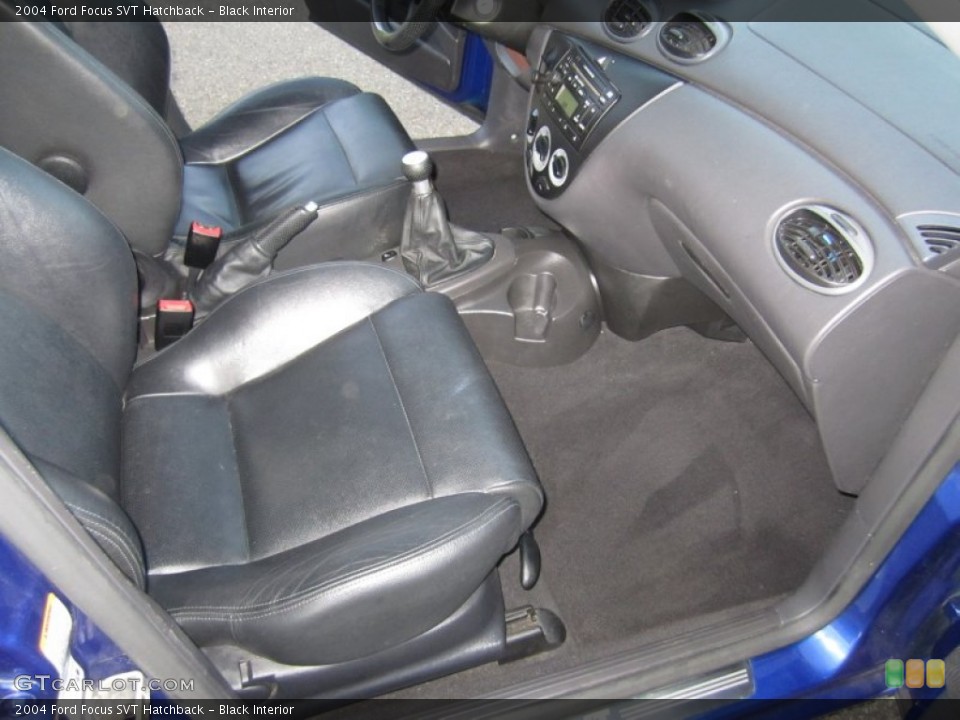 Black Interior Photo for the 2004 Ford Focus SVT Hatchback #63464464
