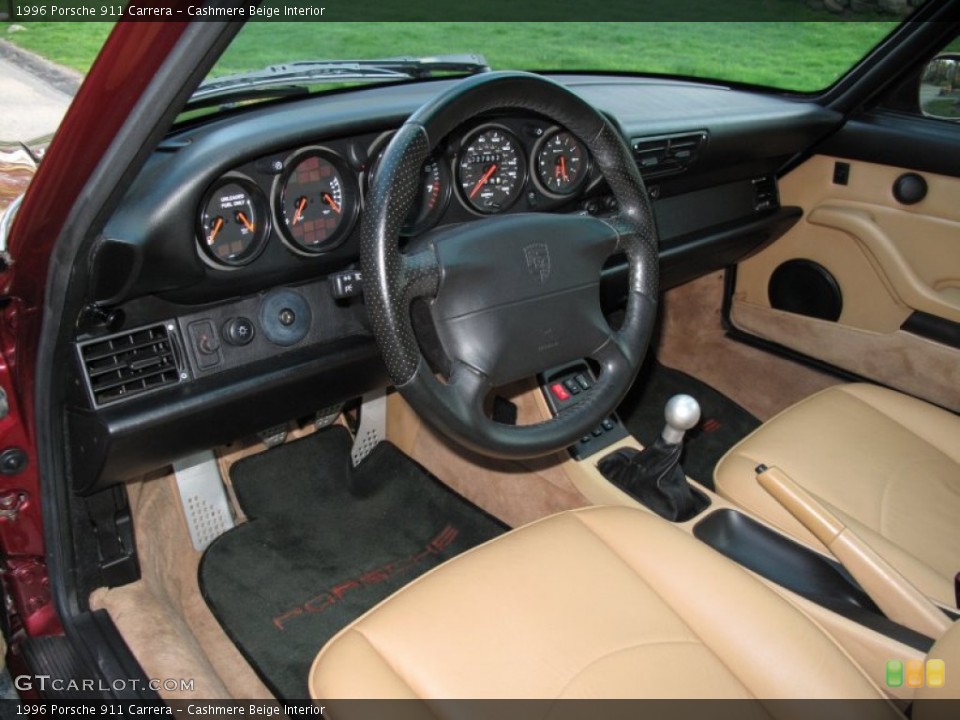 Cashmere Beige Interior Photo for the 1996 Porsche 911 Carrera #63476071