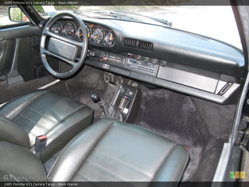 Black Interior Dashboard for the 1985 Porsche 911 Carrera Targa #63476247
