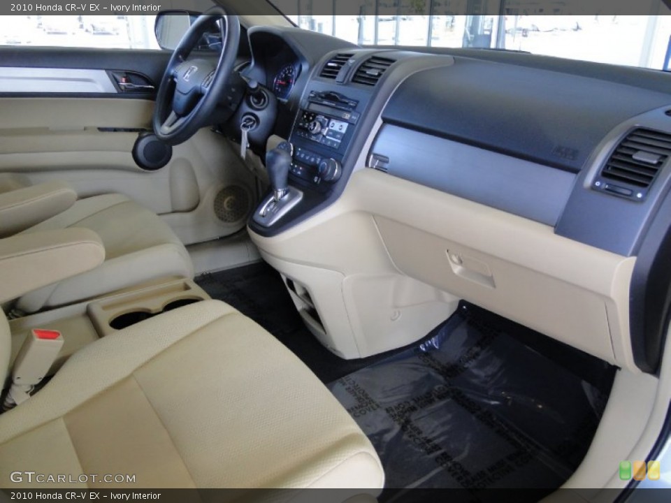 Ivory Interior Dashboard for the 2010 Honda CR-V EX #63508372