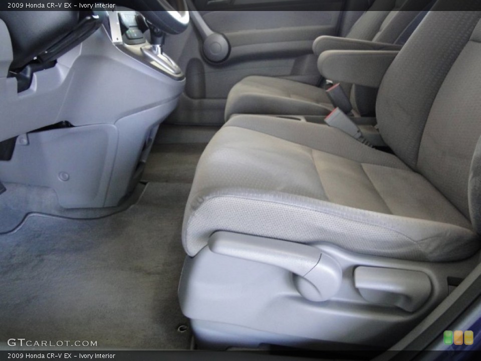 Ivory Interior Front Seat for the 2009 Honda CR-V EX #63508767