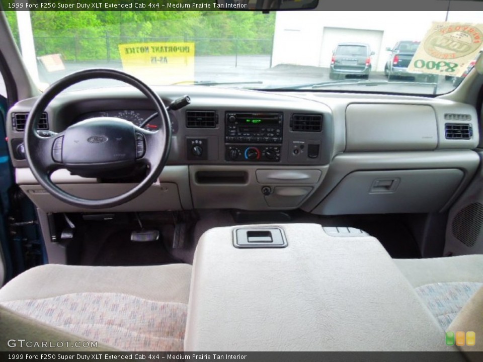 Medium Prairie Tan Interior Dashboard for the 1999 Ford F250 Super Duty XLT Extended Cab 4x4 #63513007