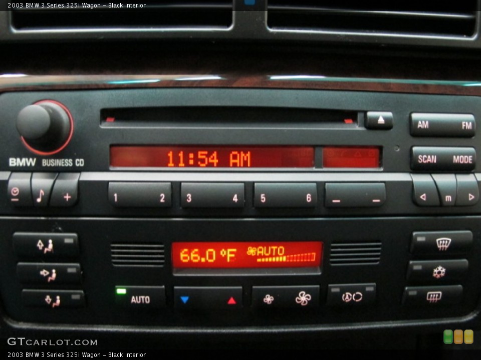 Black Interior Controls for the 2003 BMW 3 Series 325i Wagon #63529848