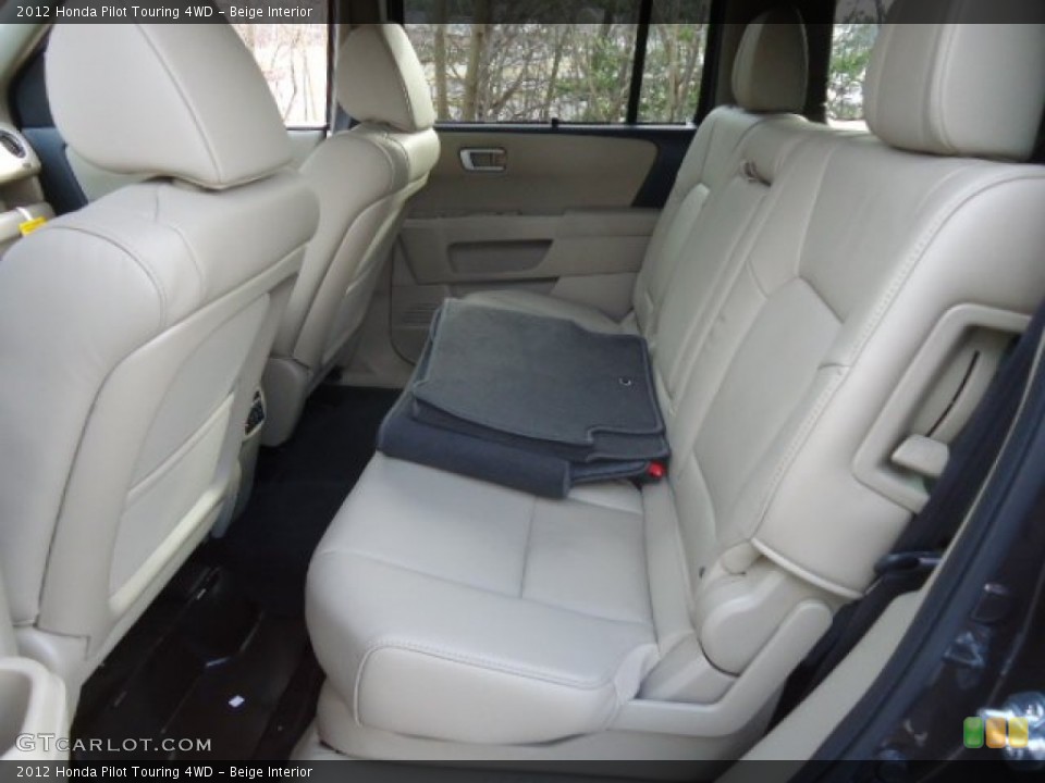 Beige Interior Photo for the 2012 Honda Pilot Touring 4WD #63543621