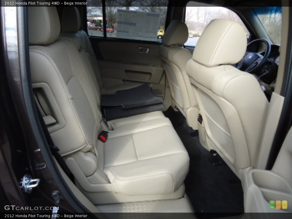 Beige Interior Photo for the 2012 Honda Pilot Touring 4WD #63543648