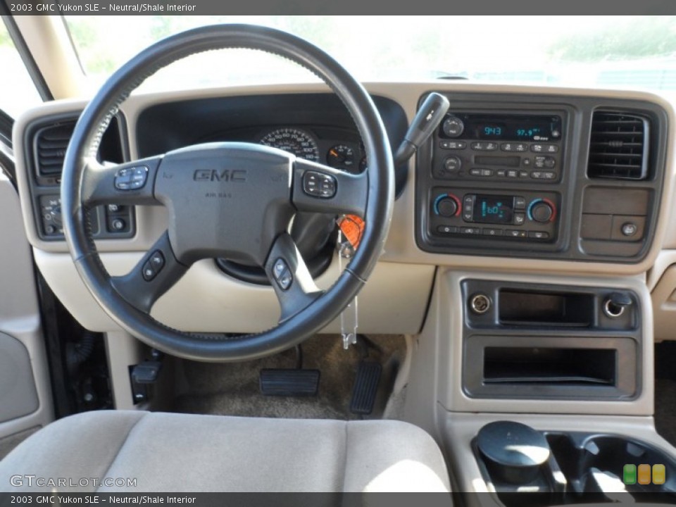 Neutral/Shale Interior Dashboard for the 2003 GMC Yukon SLE #63578404