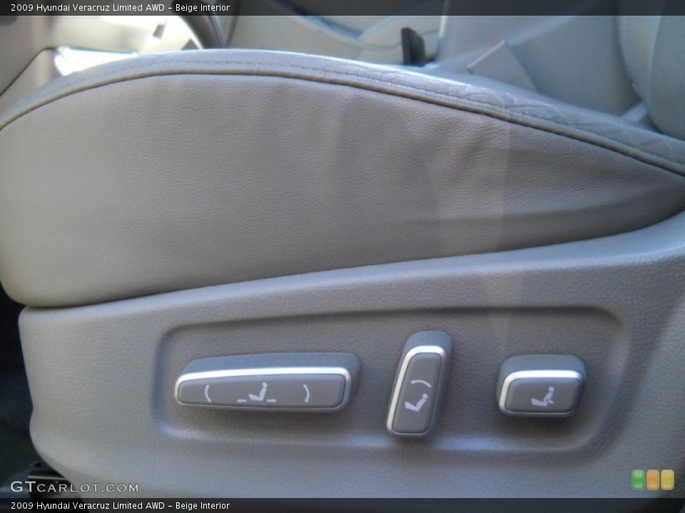 Beige Interior Controls for the 2009 Hyundai Veracruz Limited AWD #63585998