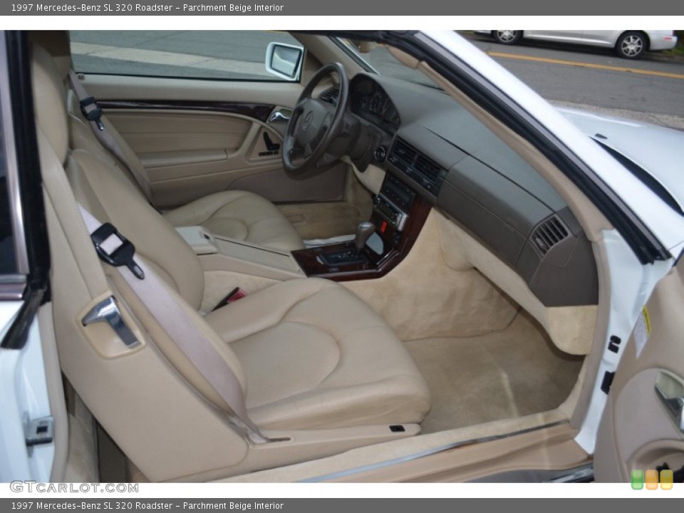 Parchment Beige Interior Photo for the 1997 Mercedes-Benz SL 320 Roadster #63590680