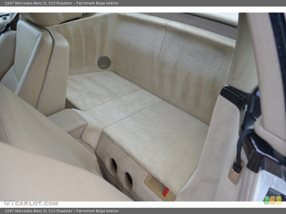 Parchment Beige Interior Photo for the 1997 Mercedes-Benz SL 320 Roadster #63590686