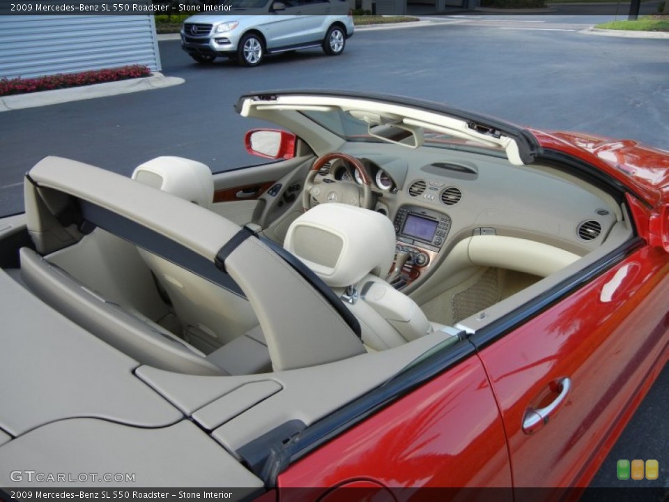 Stone Interior Photo for the 2009 Mercedes-Benz SL 550 Roadster #63639319