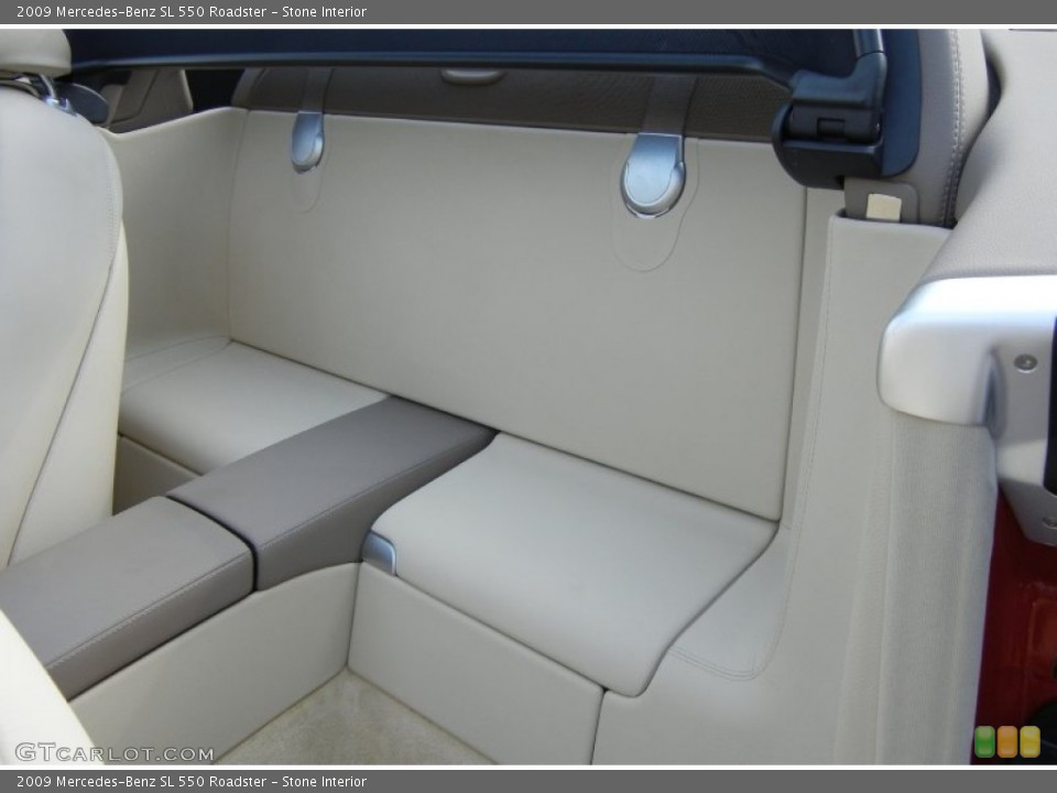 Stone Interior Photo for the 2009 Mercedes-Benz SL 550 Roadster #63639399