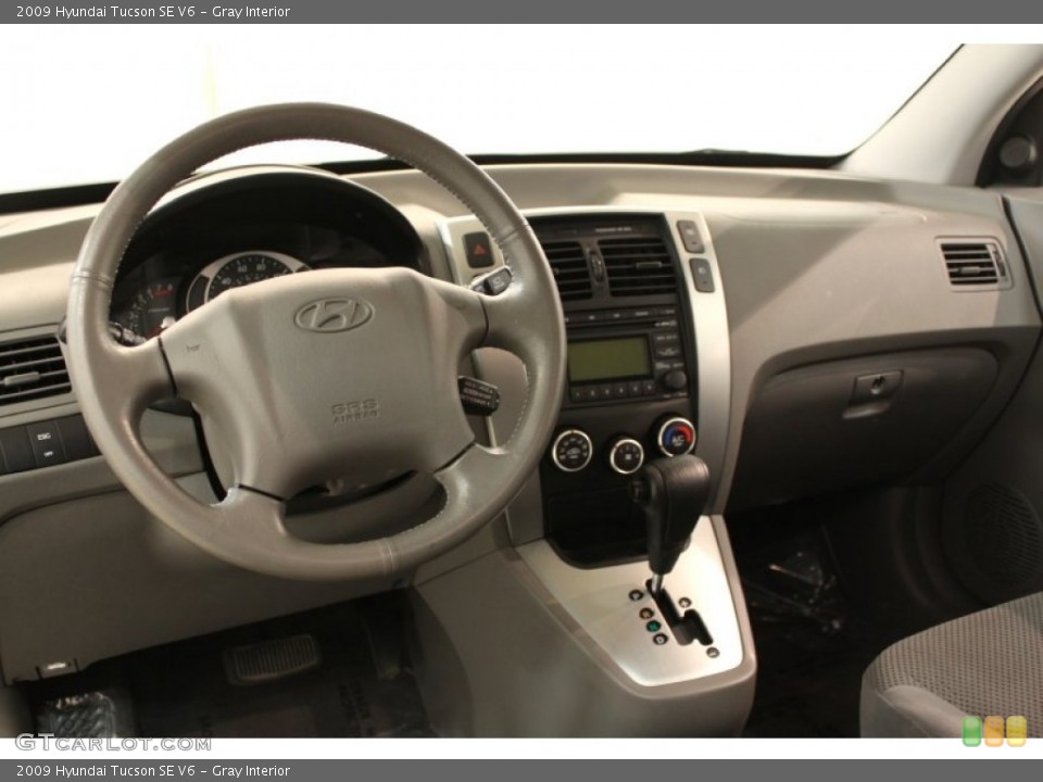 Gray Interior Dashboard for the 2009 Hyundai Tucson SE V6 #63667459