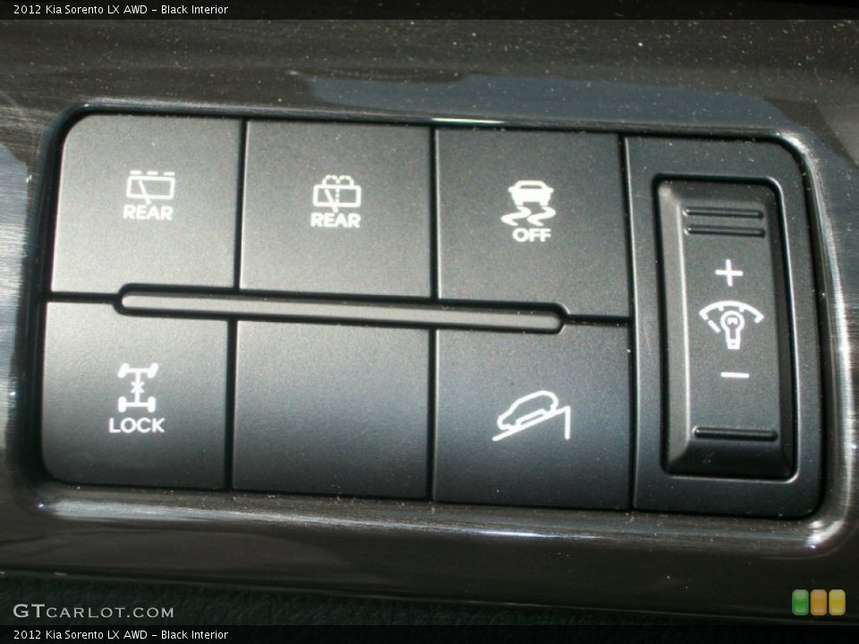 Black Interior Controls for the 2012 Kia Sorento LX AWD #63691110