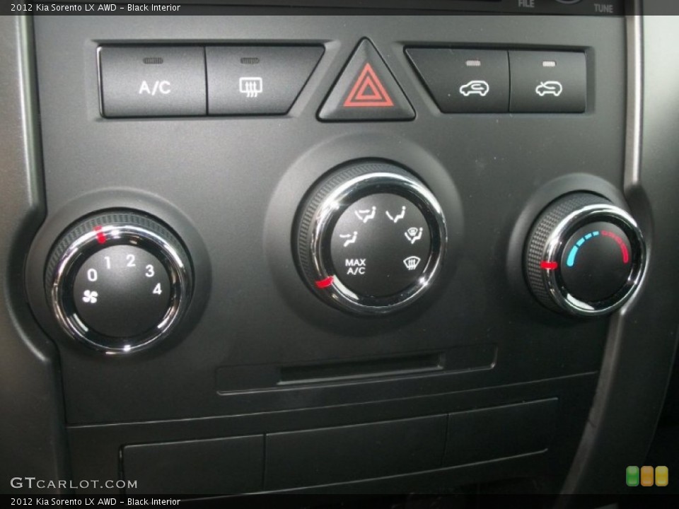 Black Interior Controls for the 2012 Kia Sorento LX AWD #63691938