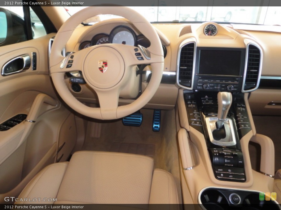 Luxor Beige Interior Dashboard for the 2012 Porsche Cayenne S #63709228