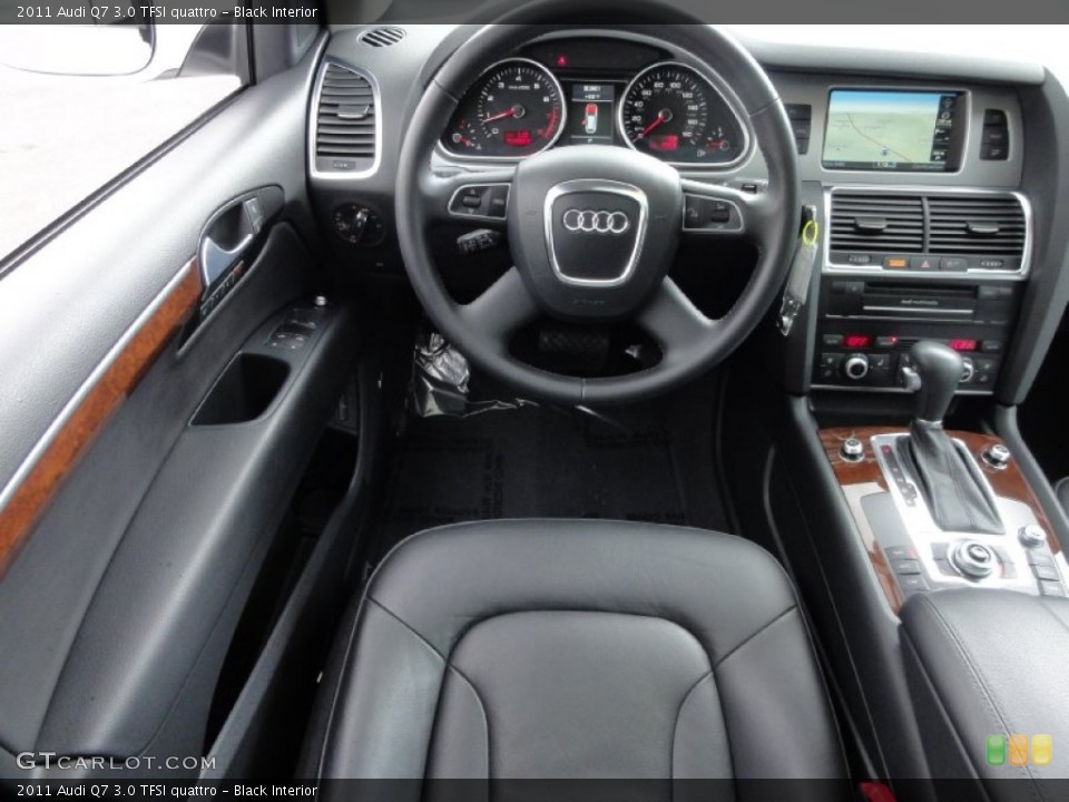 Black Interior Dashboard for the 2011 Audi Q7 3.0 TFSI quattro #63716590