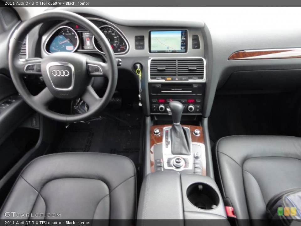 Black Interior Dashboard for the 2011 Audi Q7 3.0 TFSI quattro #63716818