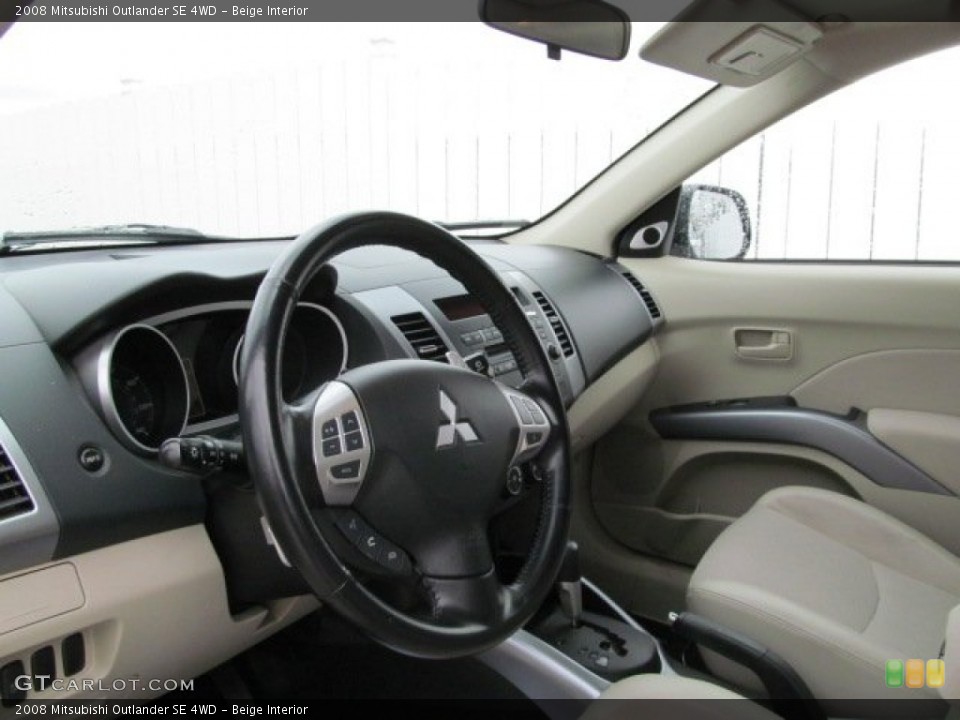 Beige Interior Photo for the 2008 Mitsubishi Outlander SE 4WD #63734496