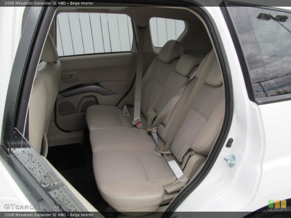 Beige Interior Photo for the 2008 Mitsubishi Outlander SE 4WD #63734569