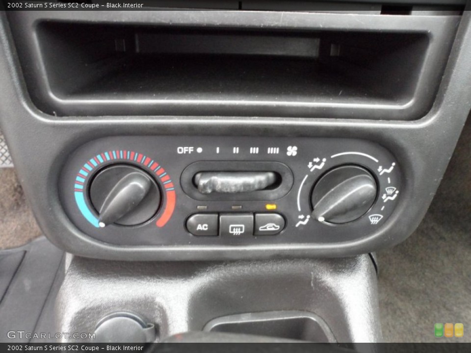 Black Interior Controls for the 2002 Saturn S Series SC2 Coupe #63763677