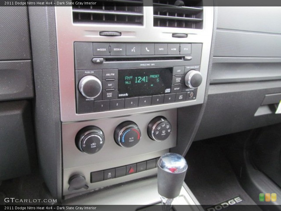 Dark Slate Gray Interior Controls for the 2011 Dodge Nitro Heat 4x4 #63771795