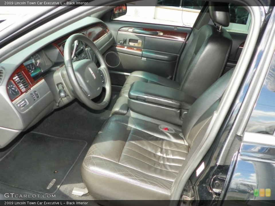 Black 2009 Lincoln Town Car Interiors